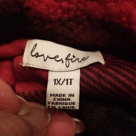 Love,Fire Jacket Plaid Zipper Cropped Red Black Fleece Size 1X - Picture 6 of 9